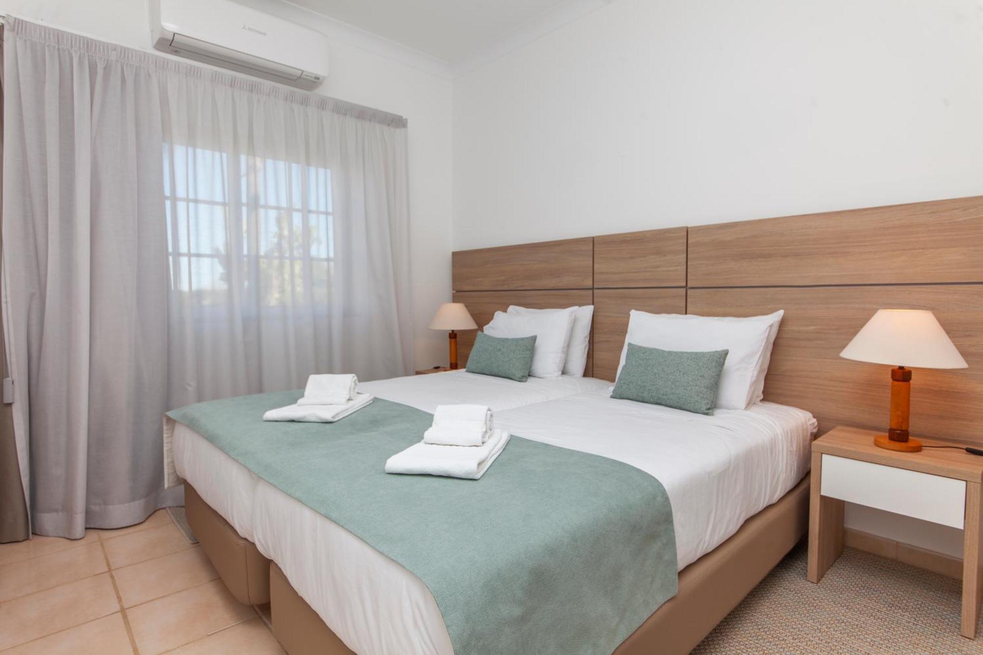 Atalaia Sol Aparthotel - Tennis & Heated Pool In Winter ラゴス エクステリア 写真